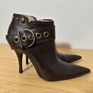 Carlos Avenger Point Toe Ankle Boots 9 Brown Stiletto Steampunk Buckle Biker